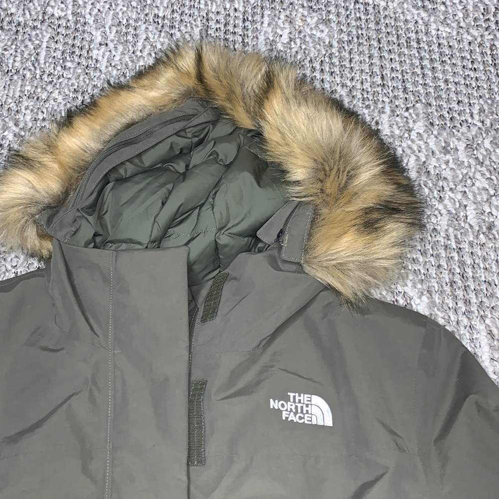 SOLD OUT 😍THE NORTH FACE ARCTIC PARKA JACKET - Picture 4 of 8